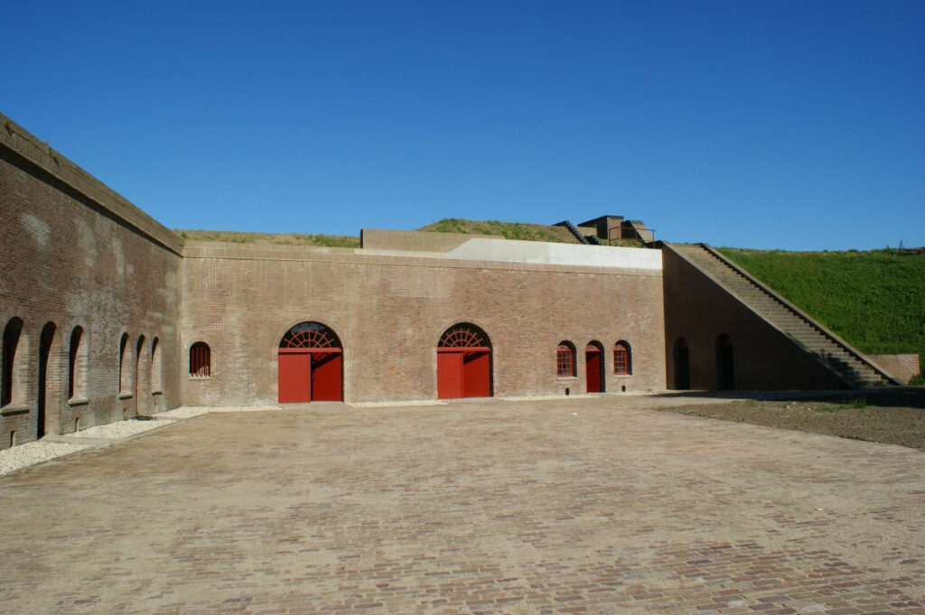 fort-2bbinnenplein-2bfd-jpg-scaletype-1-width-1200-height-1200-ext_2267198806.jpeg